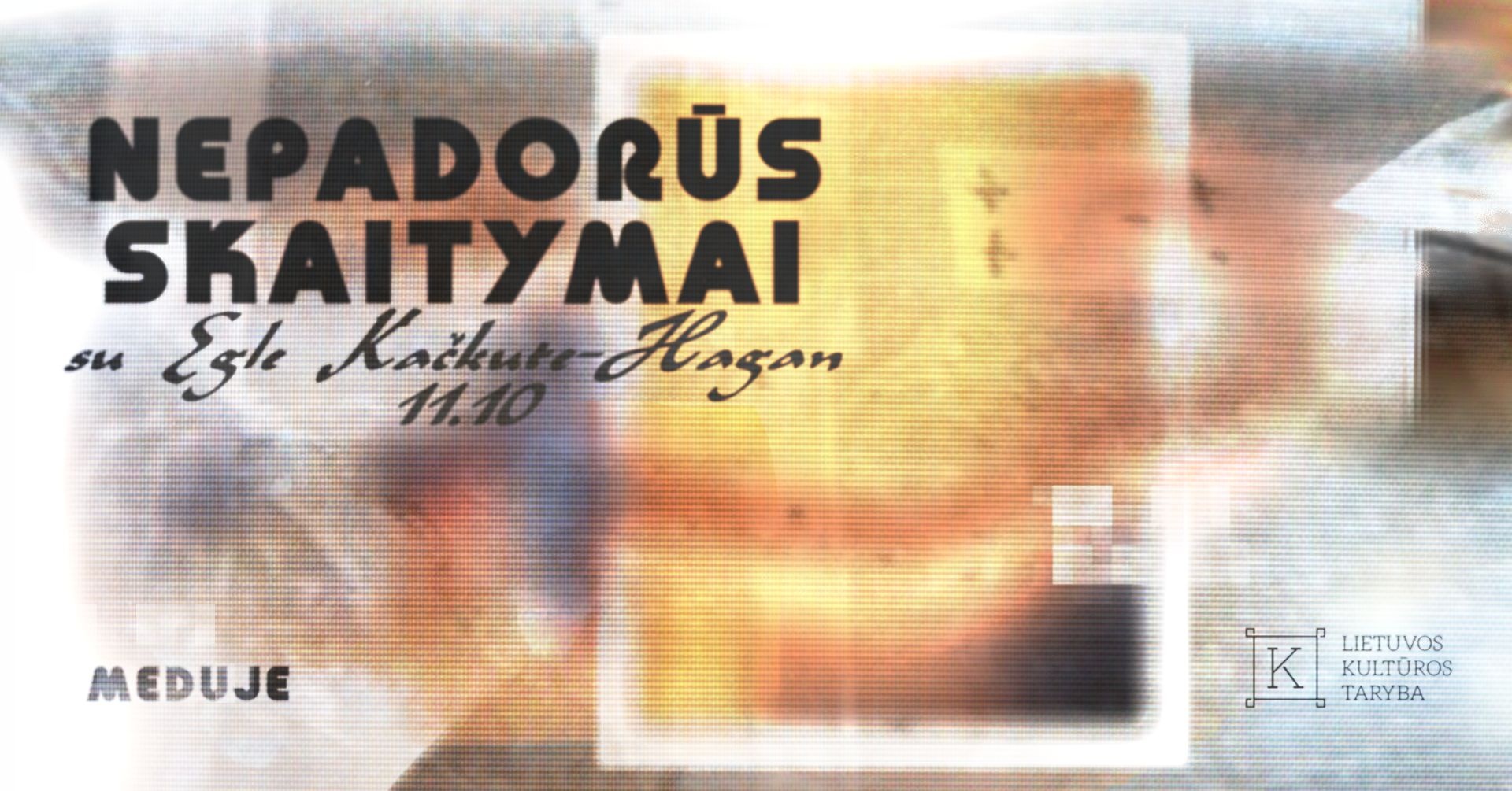 šiltų spalvų, rudų ir oranžinių dėmių fonas, primenantis rudens lapus, šiek baltų dėmių, juodas užrašas, retro estetika